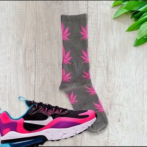Pot Leaf 420 Novelty Socks - Heather Gray Hot Pink